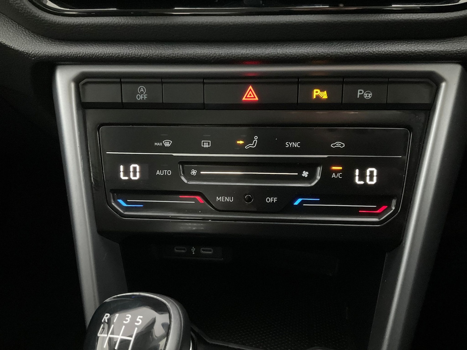 Used Volkswagen T-Roc 2023 for sale - 76590043: Photo 20