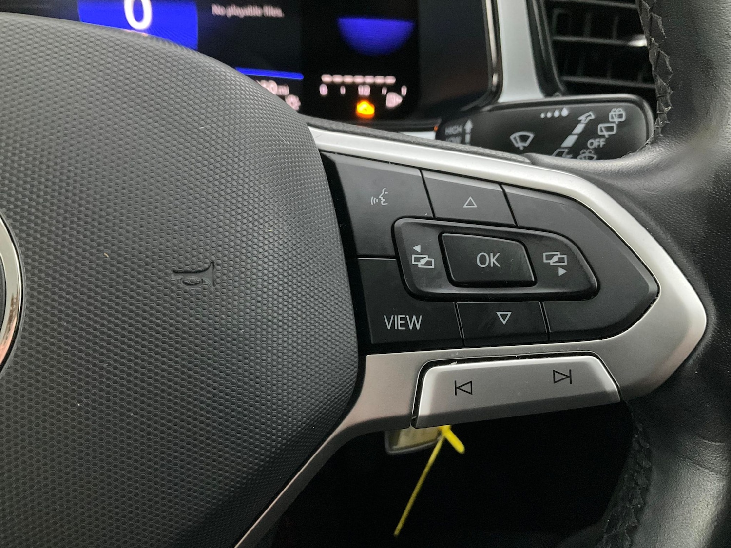 Used Volkswagen T-Roc 2023 for sale - 76590043: Photo 23