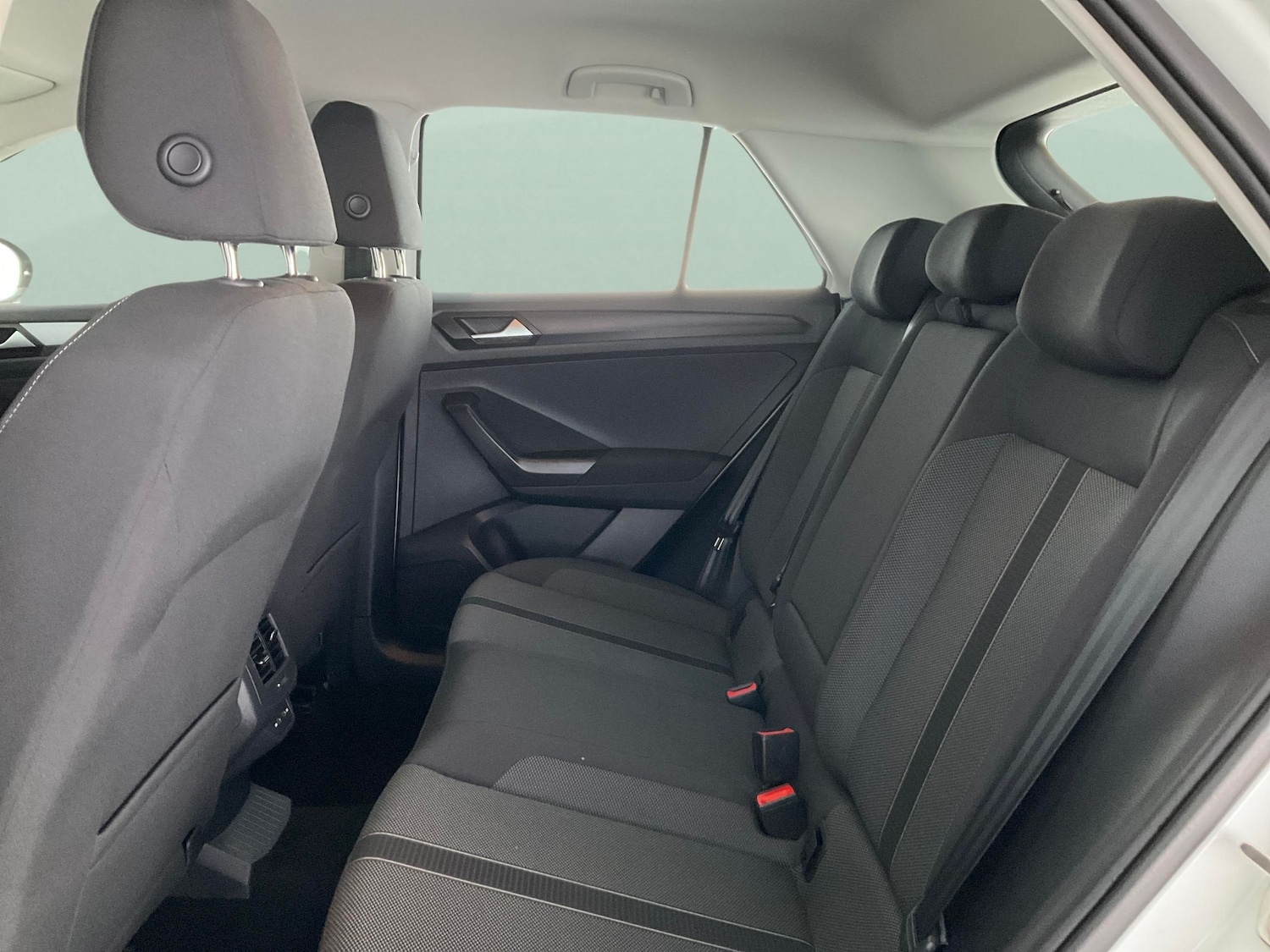 Used Volkswagen T-Roc 2023 for sale - 76590043: Photo 32