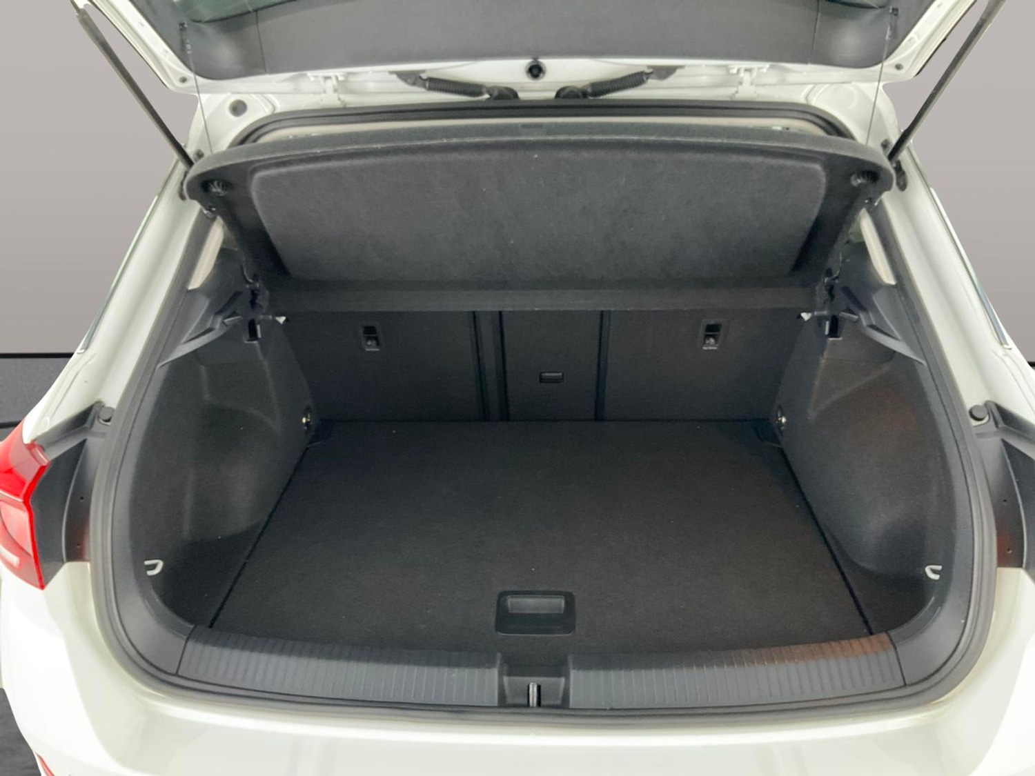 Used Volkswagen T-Roc 2023 for sale - 76590043: Photo 38