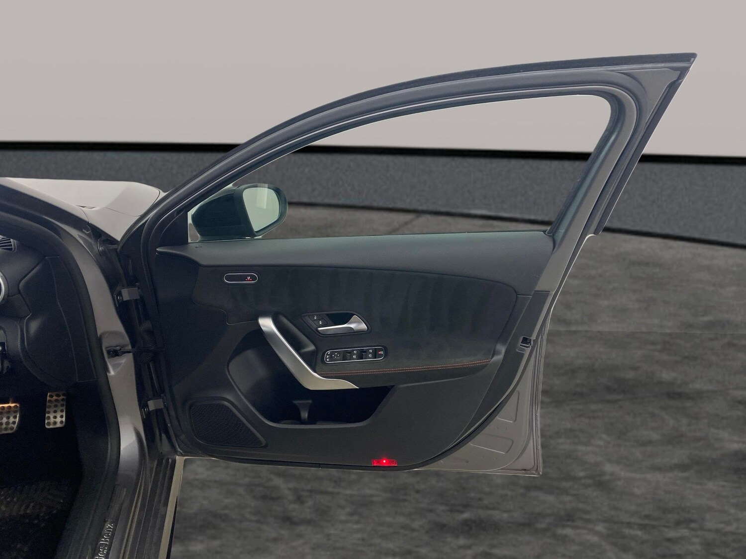 Used Mercedes-Benz A-Class for sale - 77829686: Photo 28