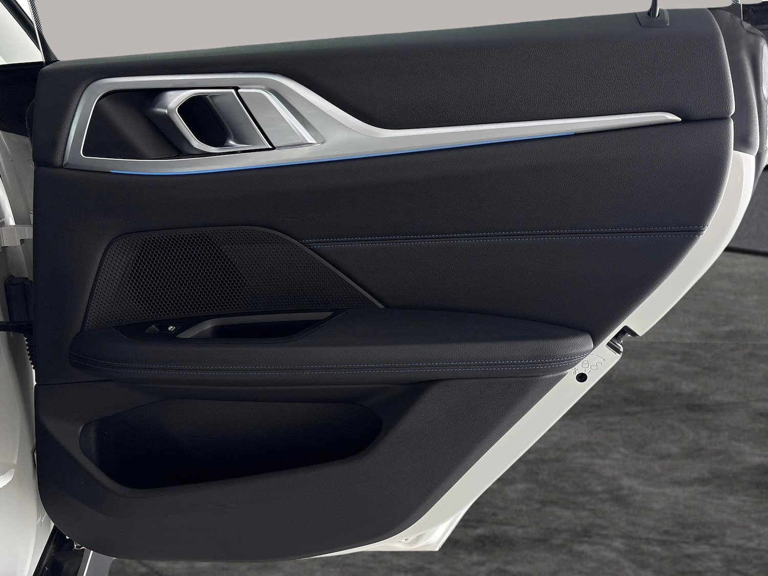 Used BMW i4 2022 for sale - 76707041: Photo 37