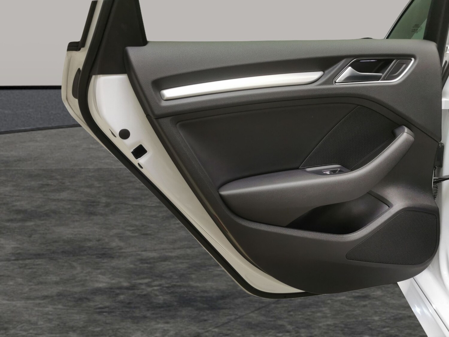 Used Audi A3 2017 for sale - 77447877: Photo 32