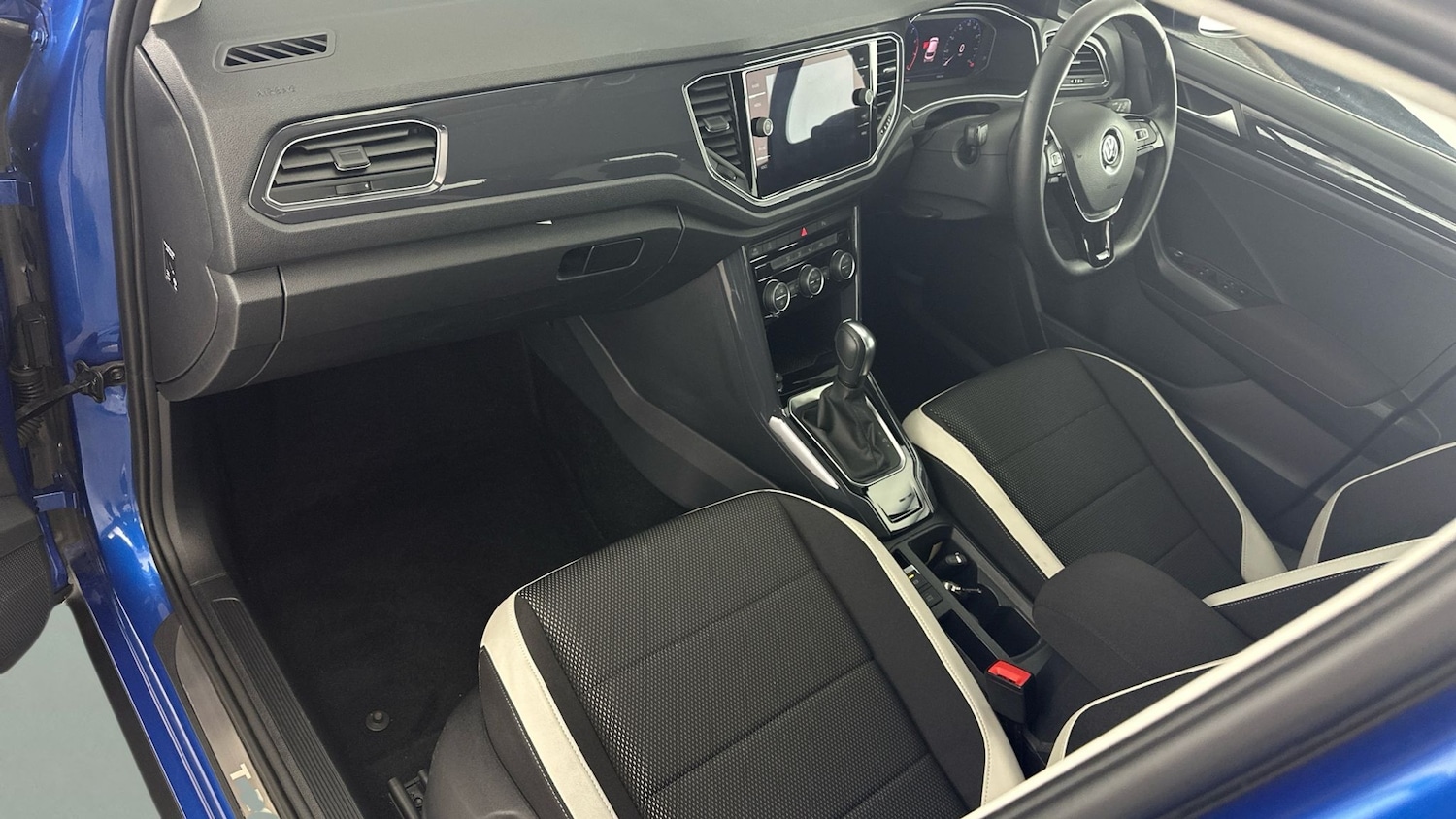 Used Volkswagen T-Roc 2019 for sale - 77020072: Photo 13