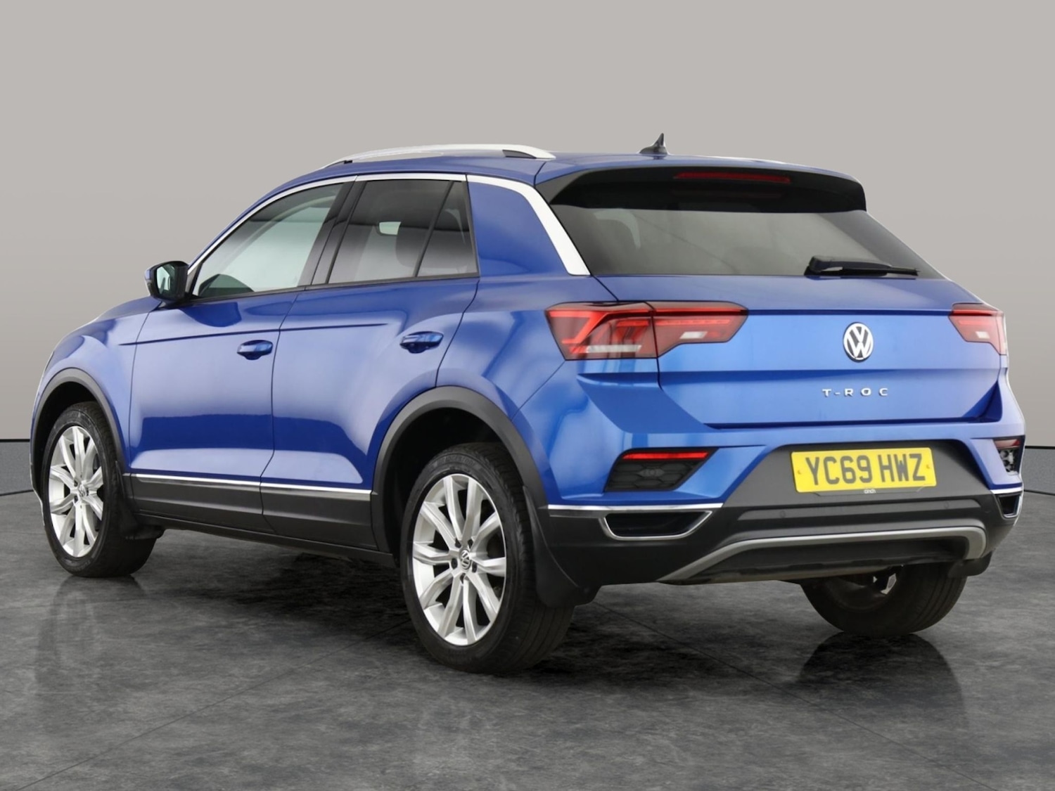Used Volkswagen T-Roc 2019 for sale - 77020072: Photo 8