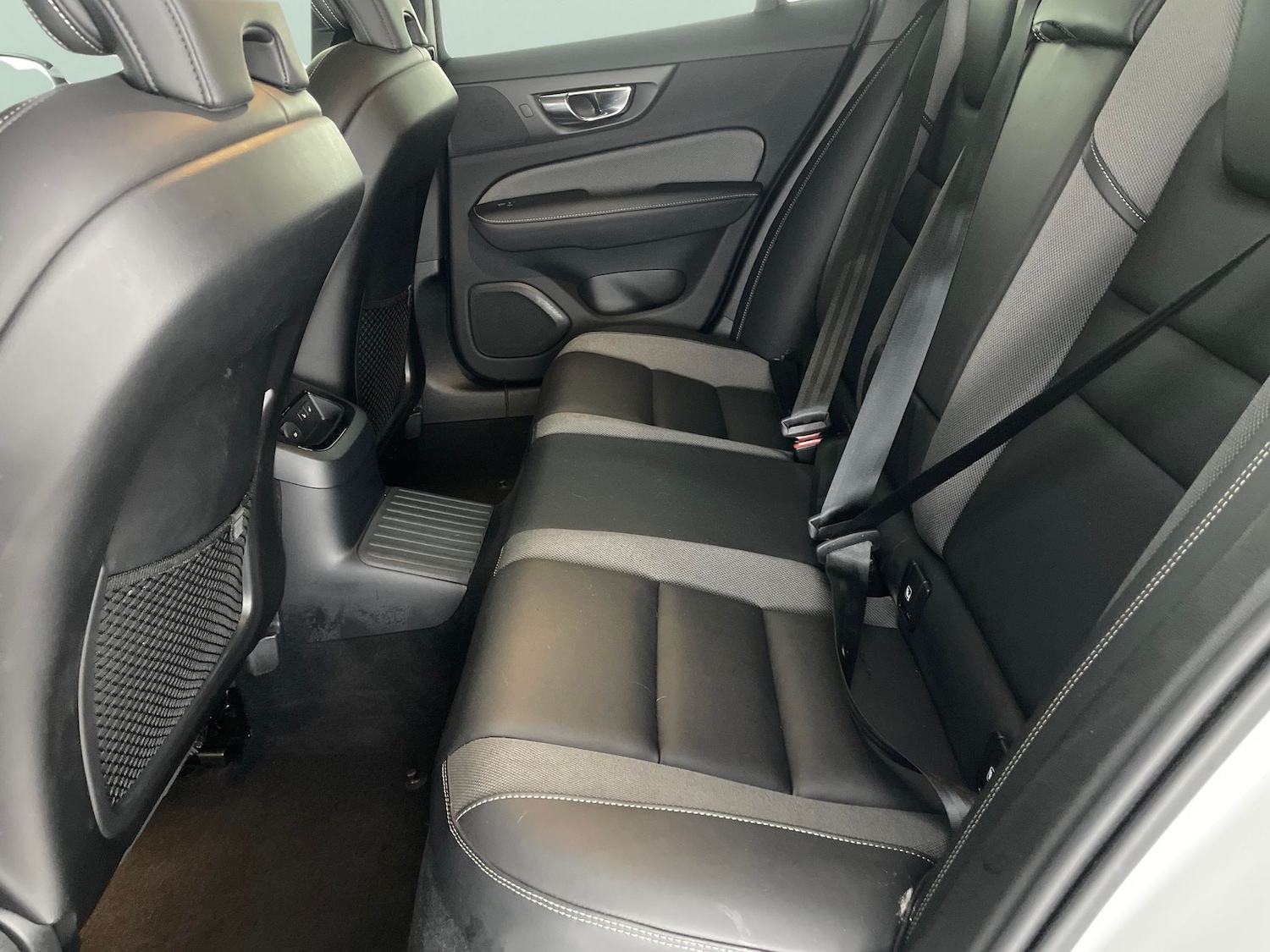 Used Volvo V60 2022 for sale - 76669384: Photo 35