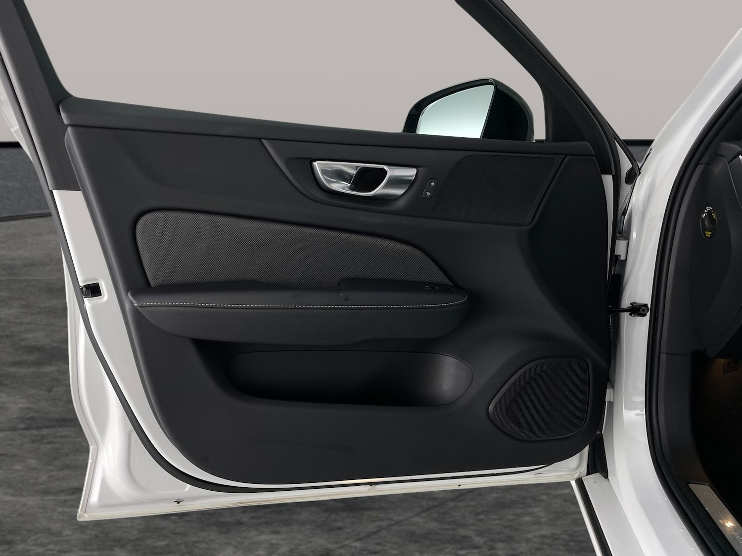 Used Volvo V60 2022 for sale - 76669384: Photo 36