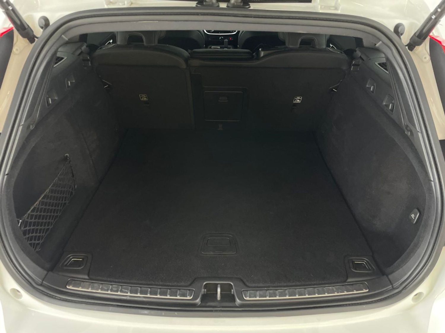 Used Volvo V60 2022 for sale - 76669384: Photo 41