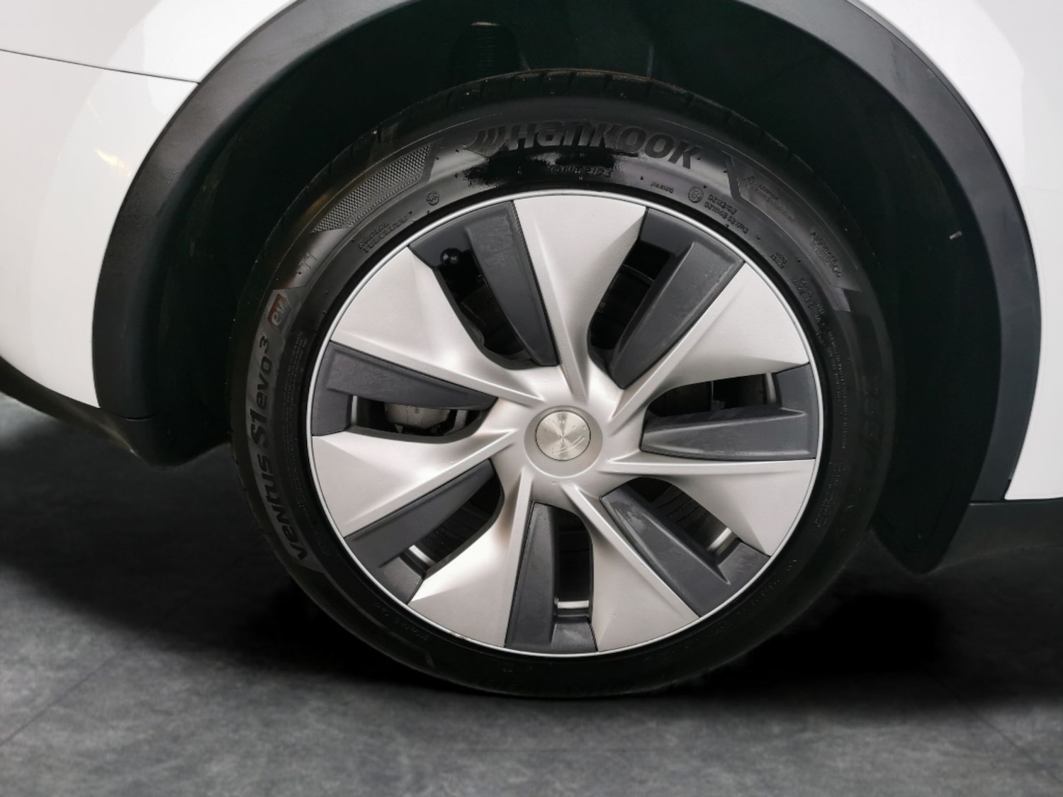 Used Tesla Model Y 2024 for sale - 77208108: Photo 29