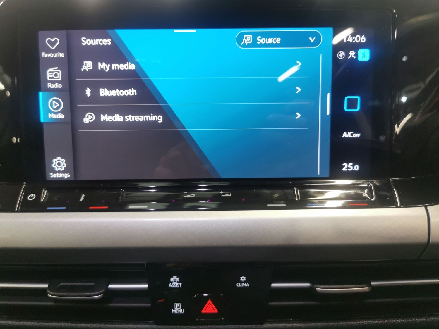 Used Volkswagen Golf 2023 for sale - 77347356: Photo 14