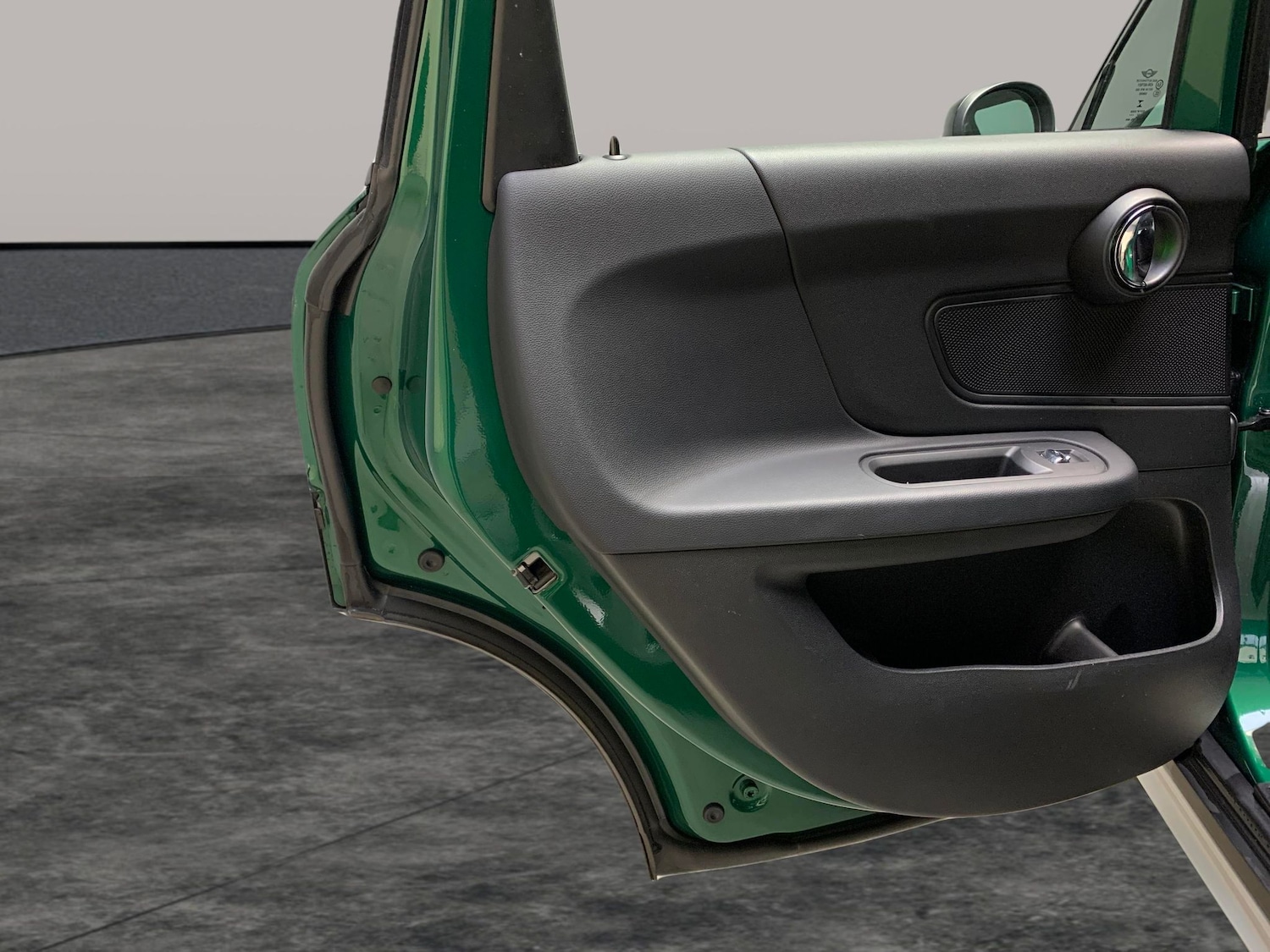 Vehicle 33