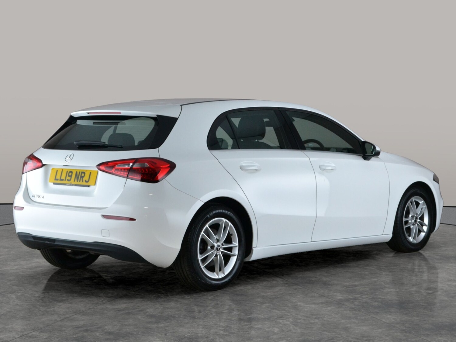 Used Mercedes-Benz A-Class 2019 for sale - 77786622: Photo 10