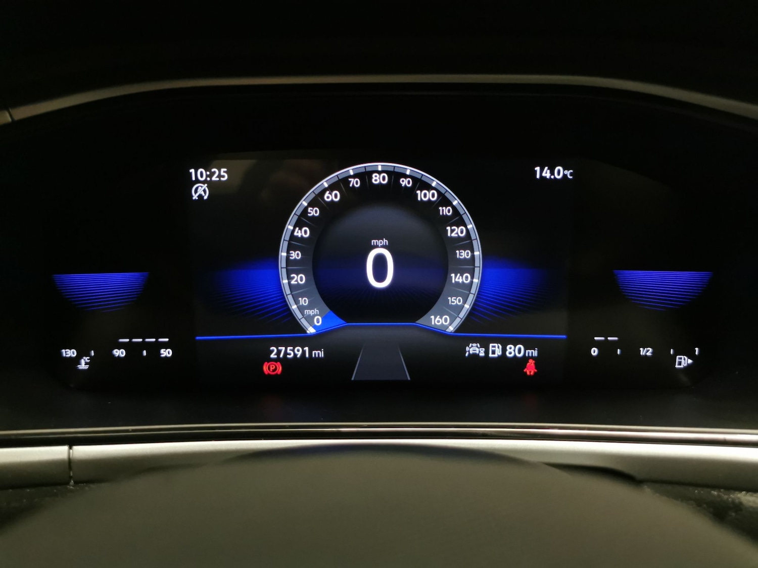 Used Volkswagen T-Roc 2023 for sale - 76668516: Photo 25