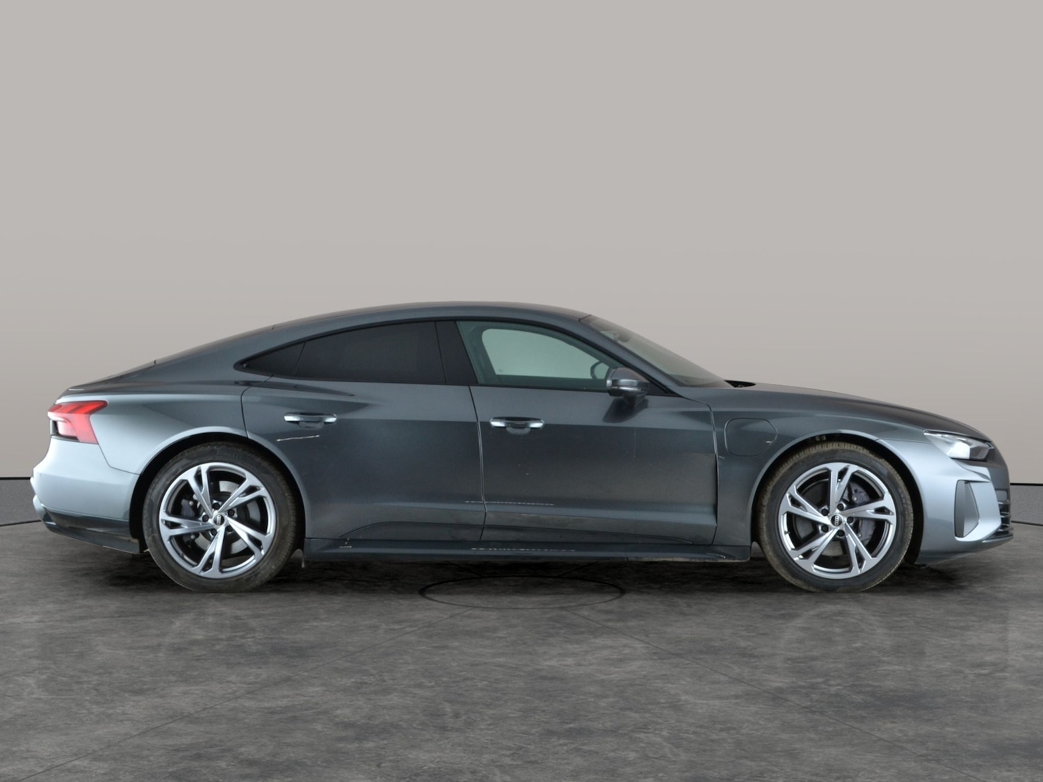 Used Audi e-tron GT 2022 for sale - 77447987: Photo 10