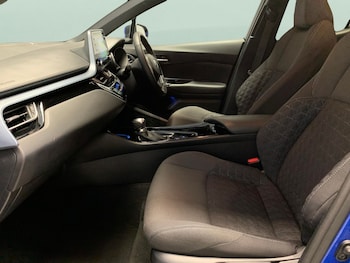 Used Toyota C-HR 2021 for sale - 75957867: Photo