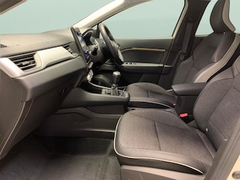 Used Renault Captur 2021 for sale - 75743270: Photo