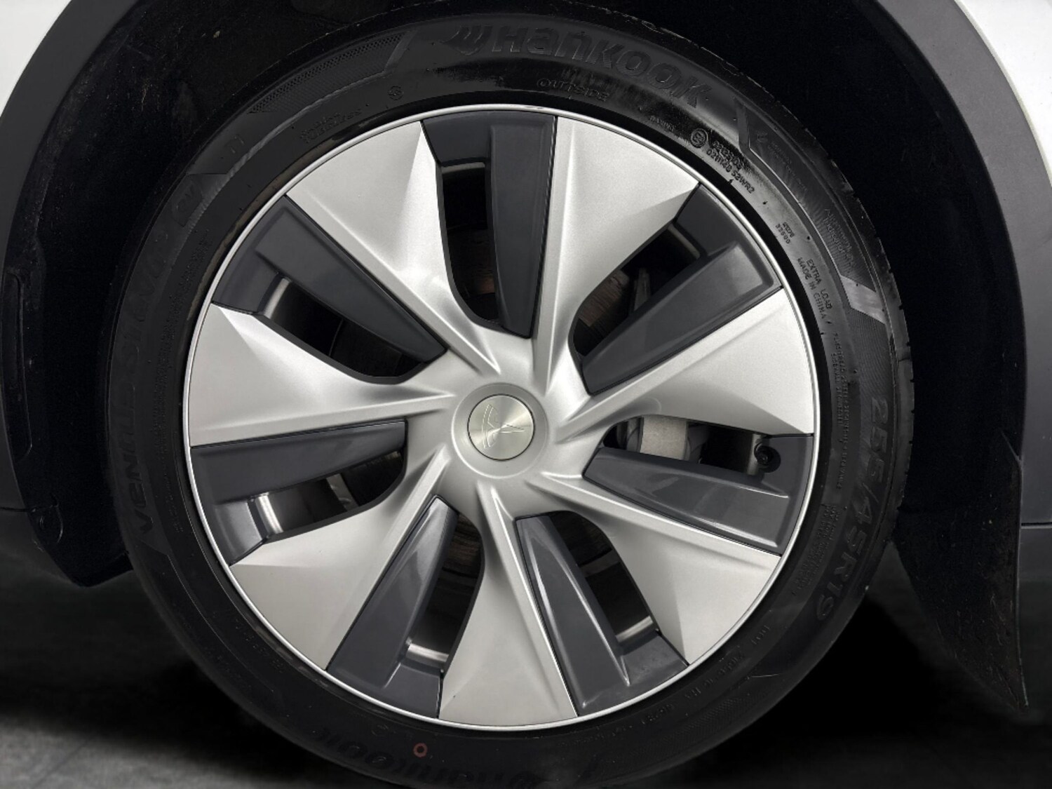 Used Tesla Model Y 2024 for sale - 77756080: Photo 31