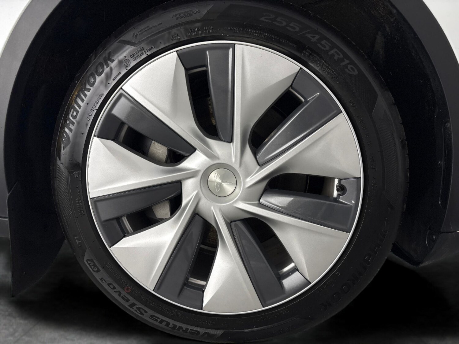 Used Tesla Model Y 2024 for sale - 77756080: Photo 32