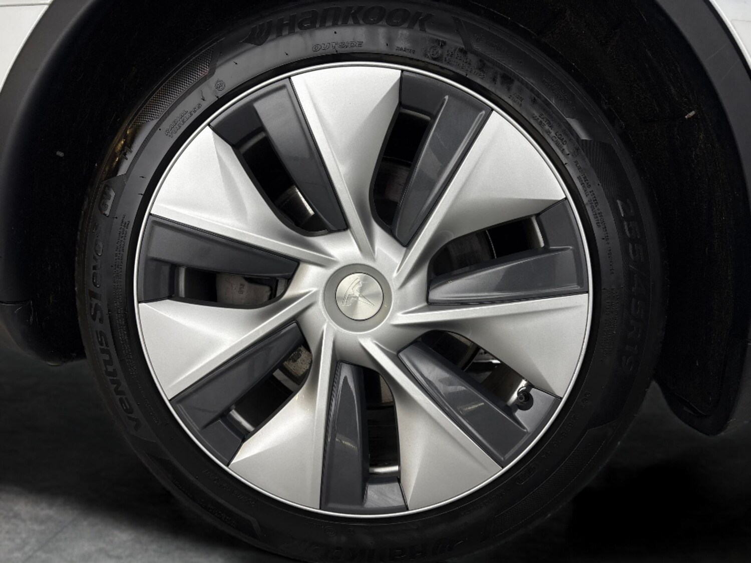 Used Tesla Model Y 2024 for sale - 77756080: Photo 33