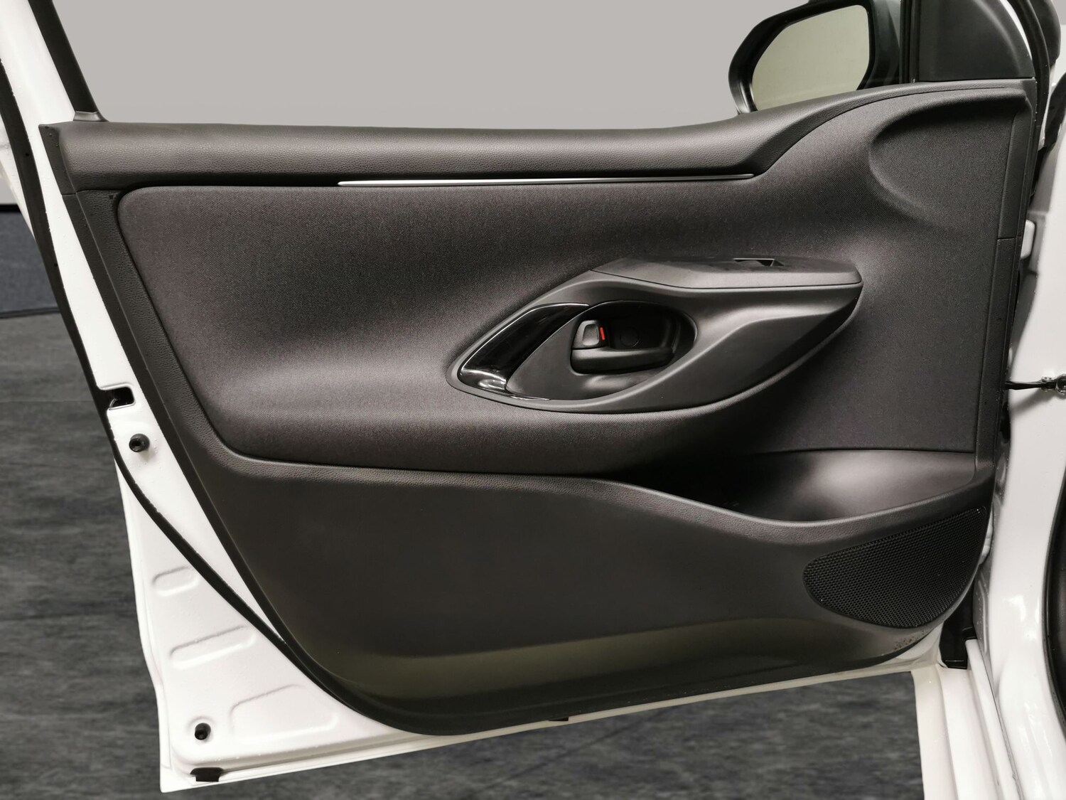 Used Toyota Yaris 2024 for sale - 78094291: Photo 24