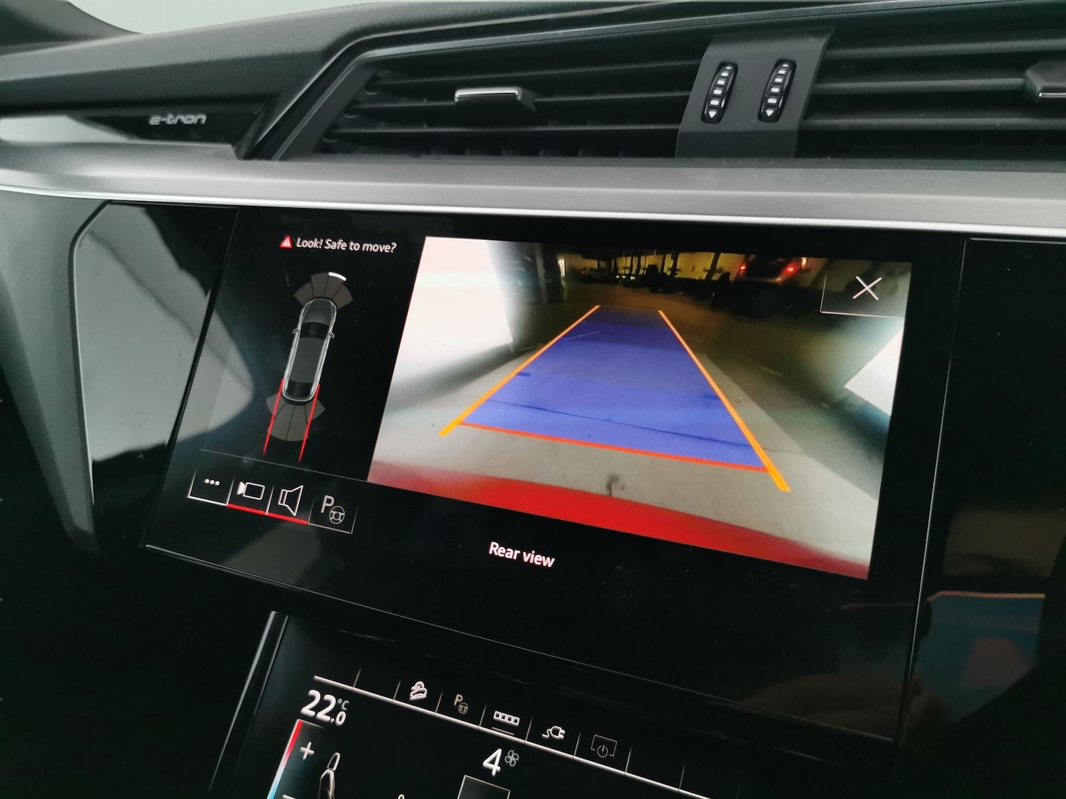 Used Audi e-tron 2022 for sale - 77294867: Photo 6