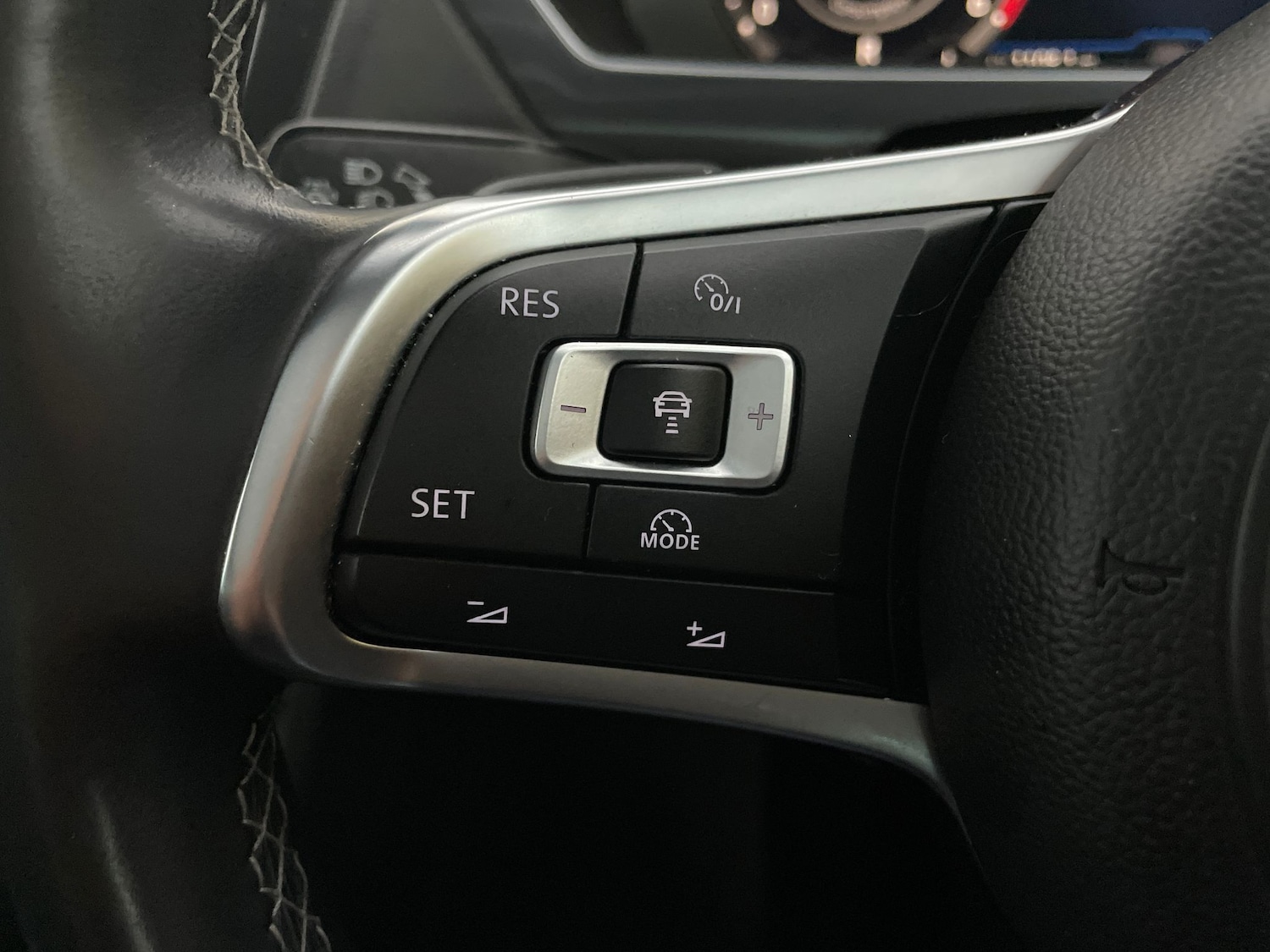 Used Volkswagen Tiguan 2017 for sale - 76356076: Photo 35