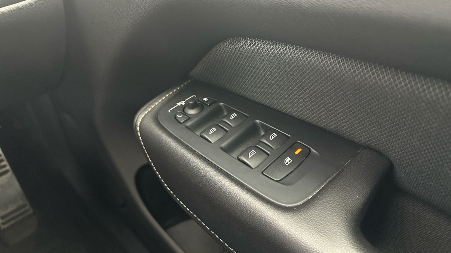 Used Volvo XC60 2019 for sale - 77974402: Photo 31