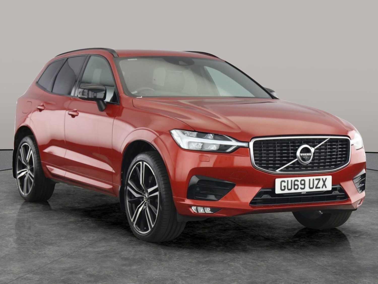 Used Volvo XC60 2019 for sale - 77974402: Photo 4