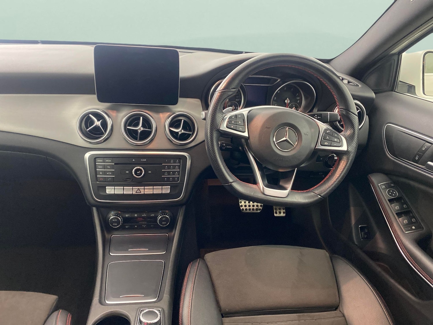 Used Mercedes-Benz GLA 2019 for sale - 76526673: Photo 4