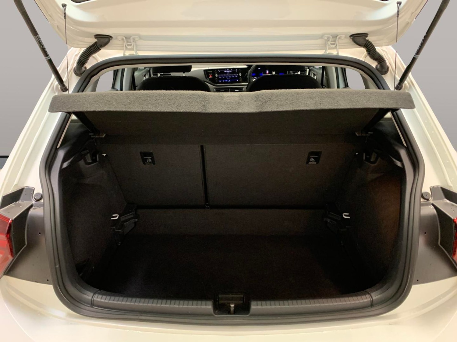 Used Volkswagen Polo 2022 for sale - 76908390: Photo 30