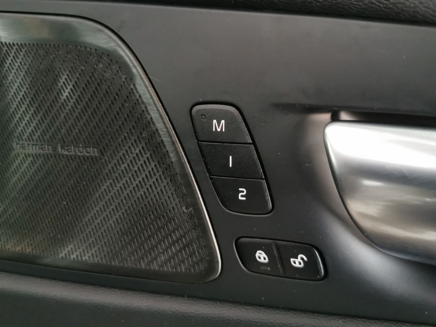 Used Volvo XC60 2023 for sale - 76980589: Photo 25