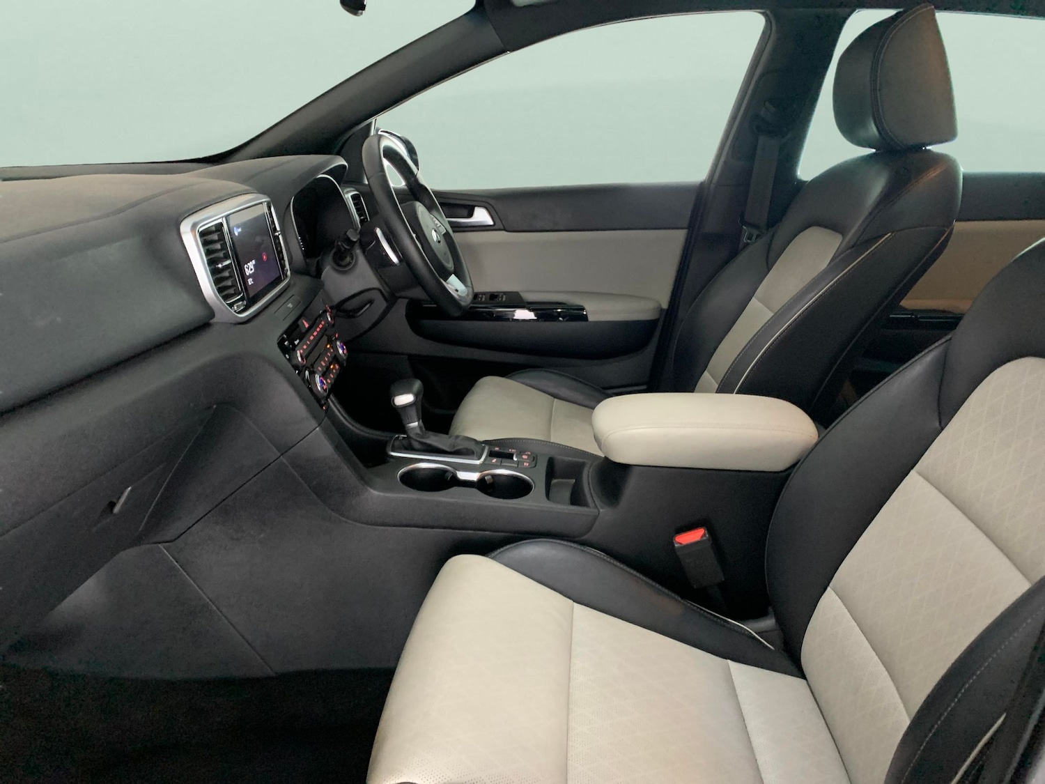 Used Kia Sportage 2022 for sale - 77161001: Photo 4