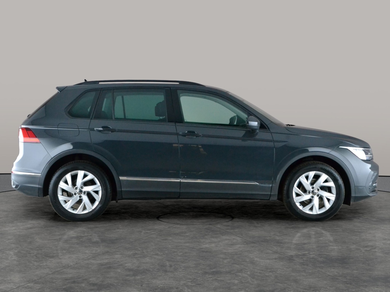 Used Volkswagen Tiguan for sale - 78110001: Photo 8
