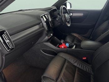 Used Volvo XC40 2022 for sale - 77529917: Photo