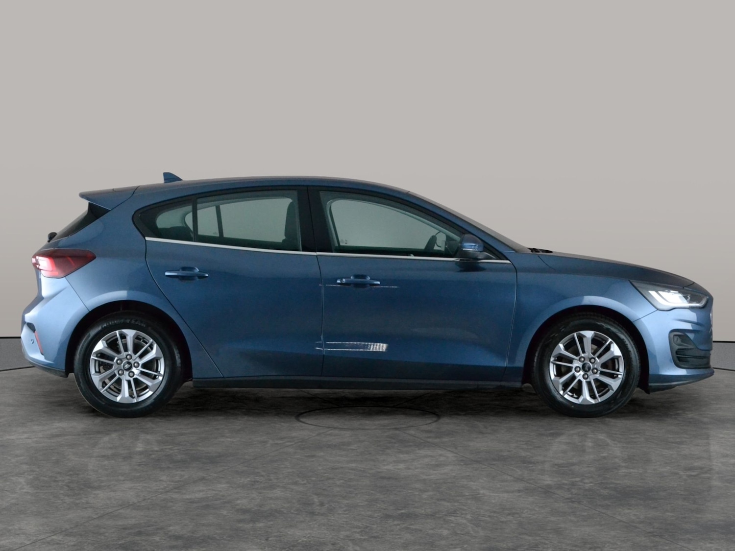 Used Ford Focus 2023 for sale - 78163621: Photo 9