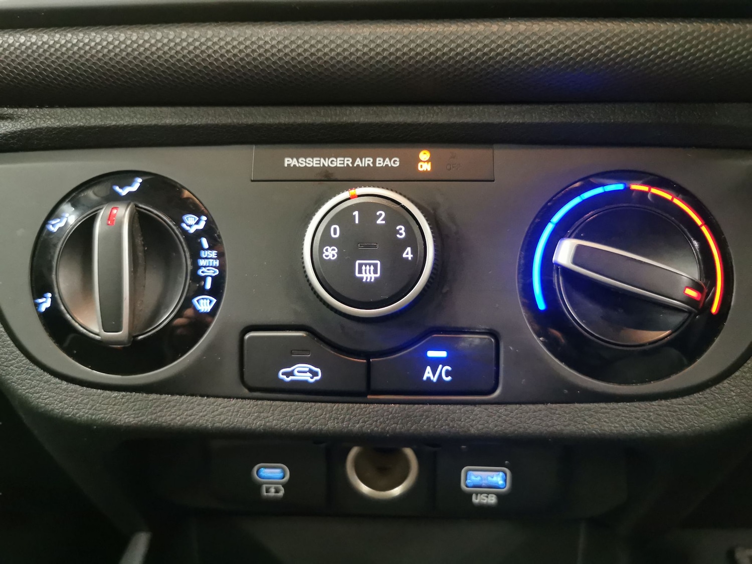 Used Hyundai i10 2023 for sale - 77378961: Photo 16