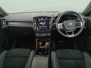 Used Volvo XC40 2022 for sale - 76773818: Photo