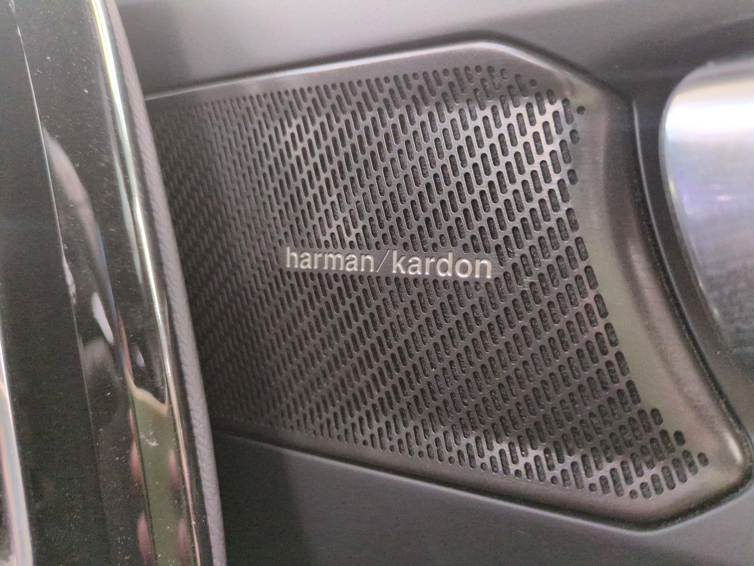 Used Volvo XC40 2022 for sale - 76773818: Photo 6