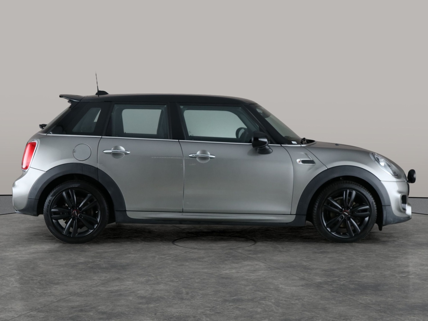 Used MINI Hatch 2019 for sale - 77043402: Photo 8