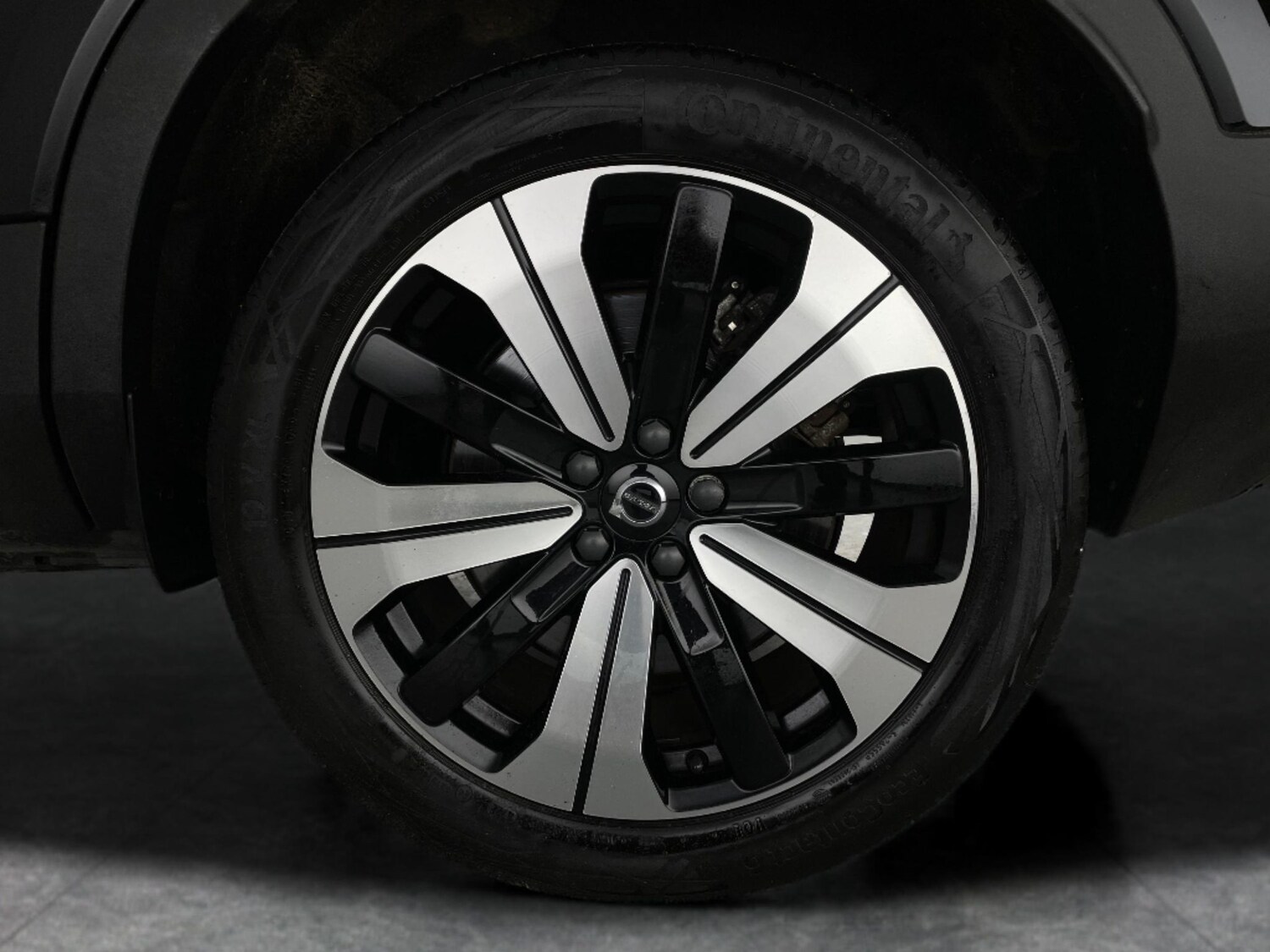 Used Volvo XC40 2023 for sale - 78178095: Photo 14