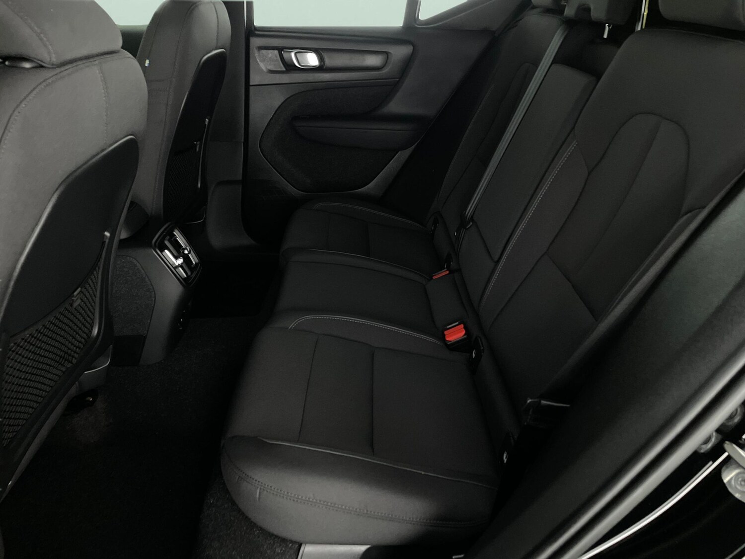 Used Volvo XC40 2023 for sale - 78178095: Photo 35