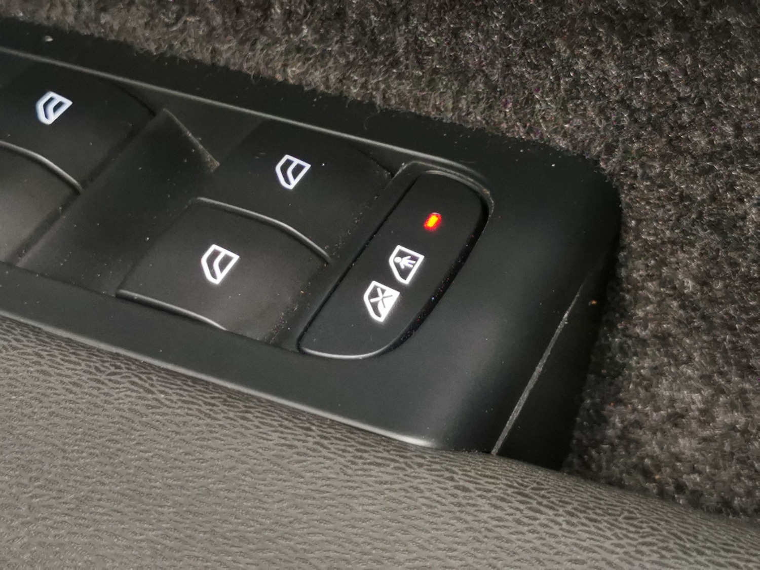 Used Volvo XC40 2024 for sale - 77639930: Photo 14