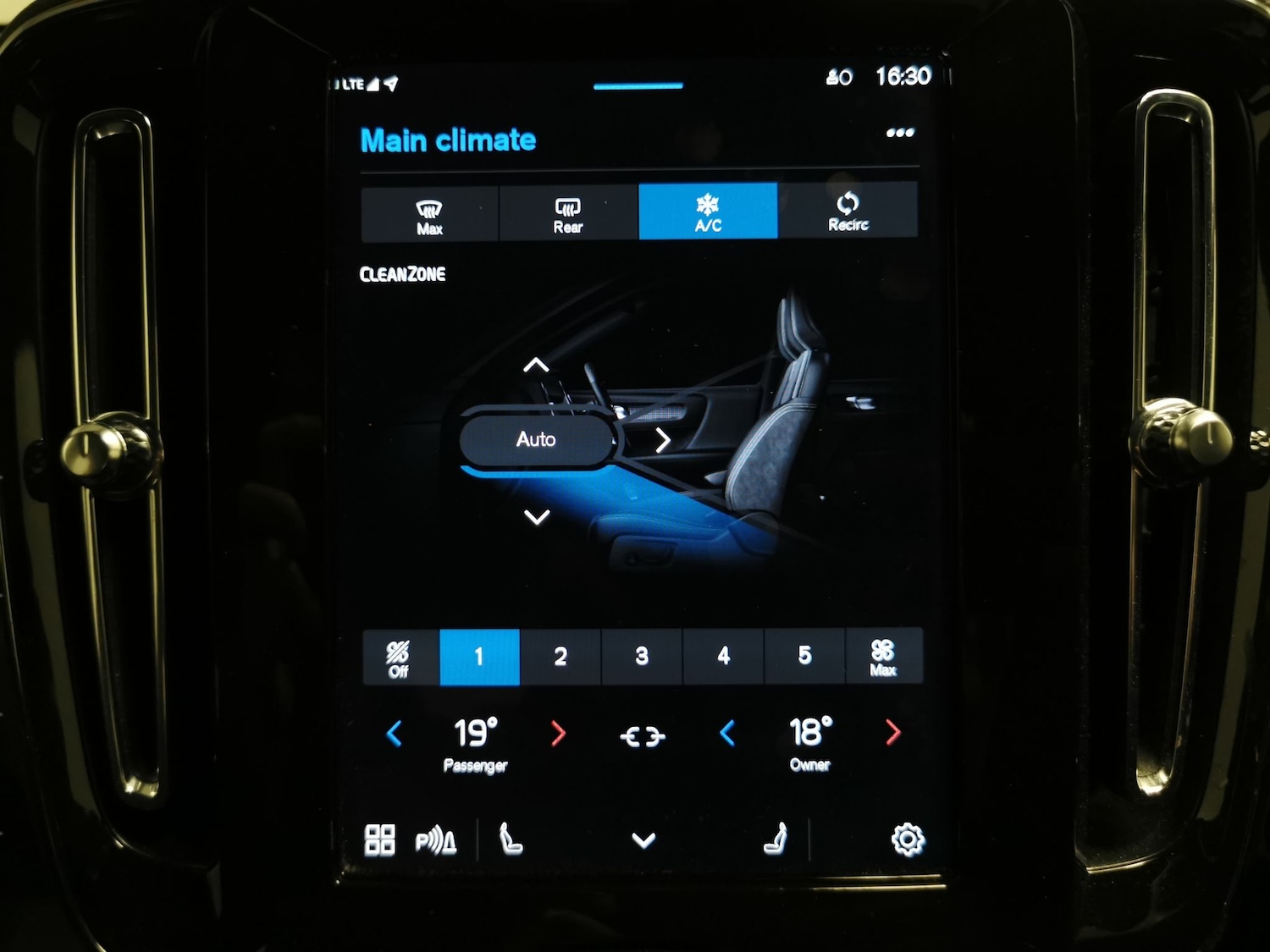 Used Volvo XC40 2024 for sale - 77639930: Photo 18