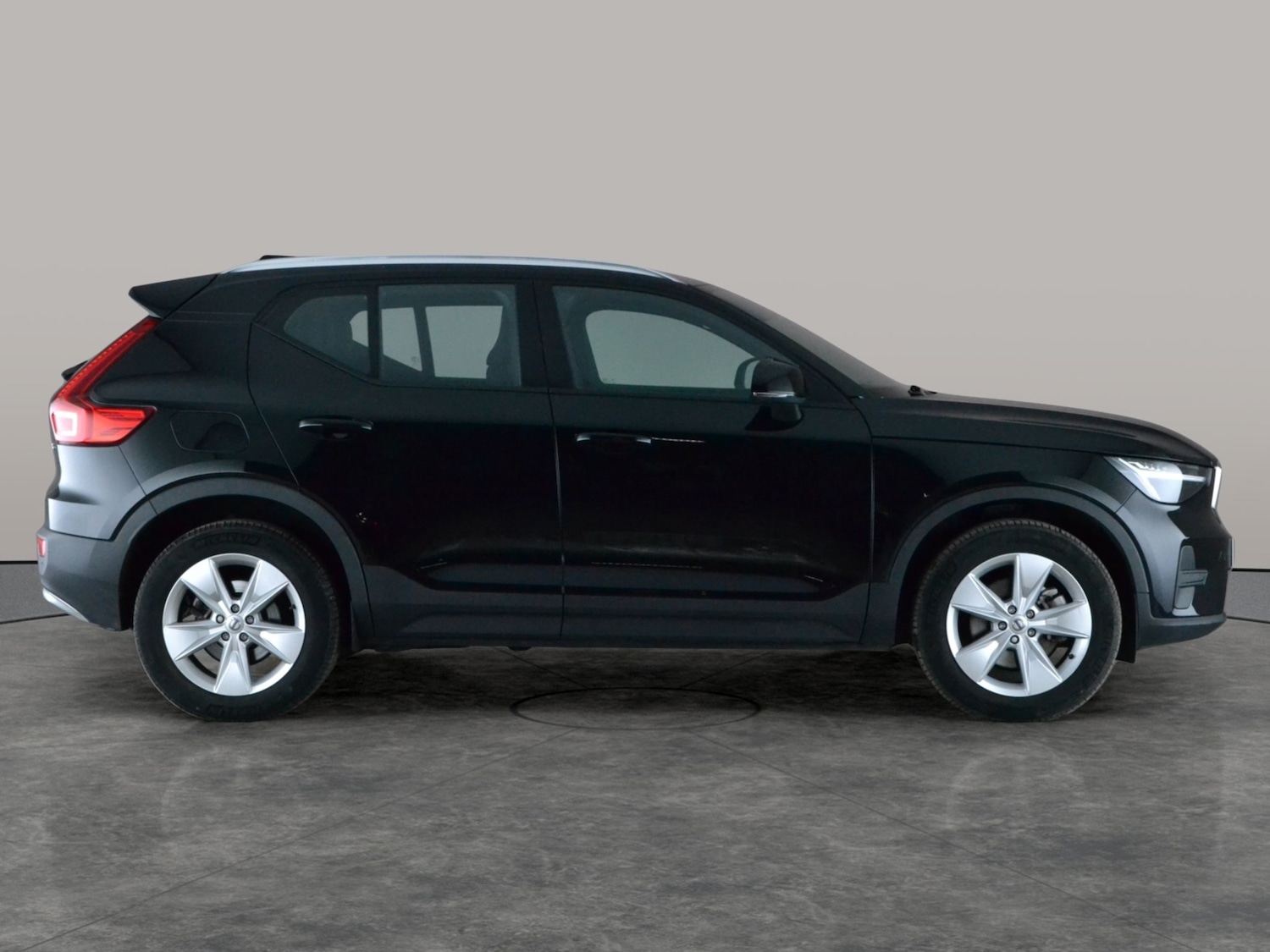 Used Volvo XC40 2024 for sale - 77639930: Photo 9