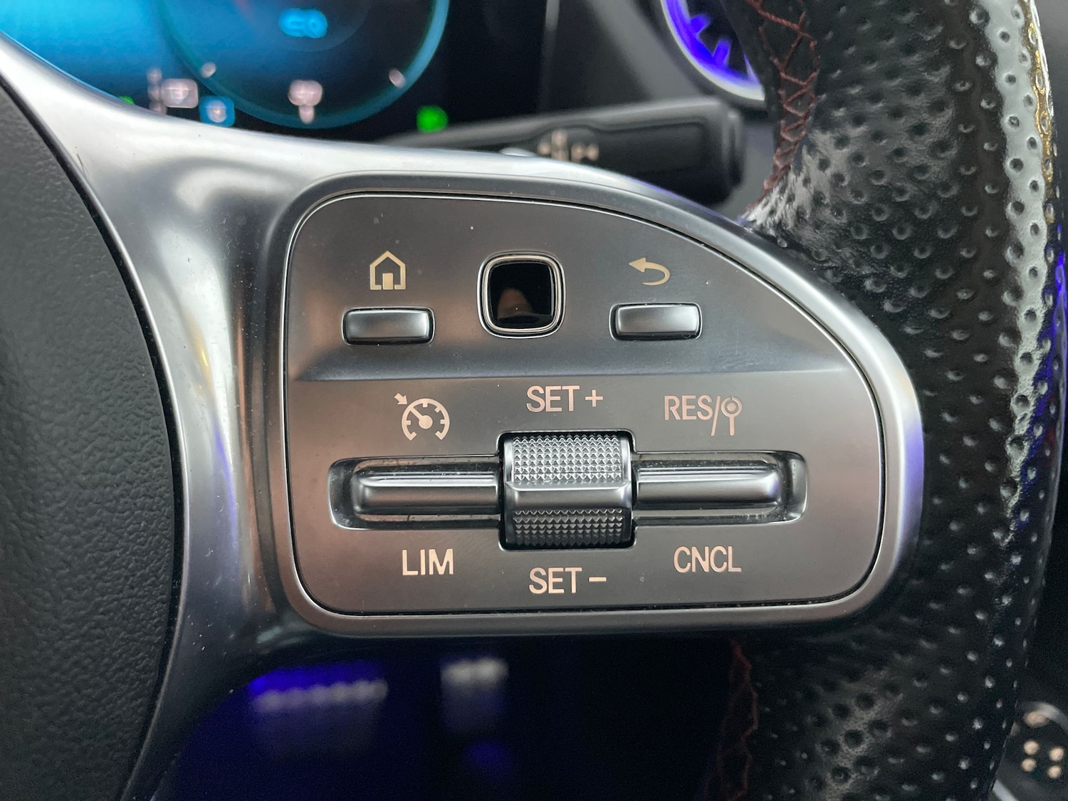 Used Mercedes-Benz EQA 2022 for sale - 76426136: Photo 33