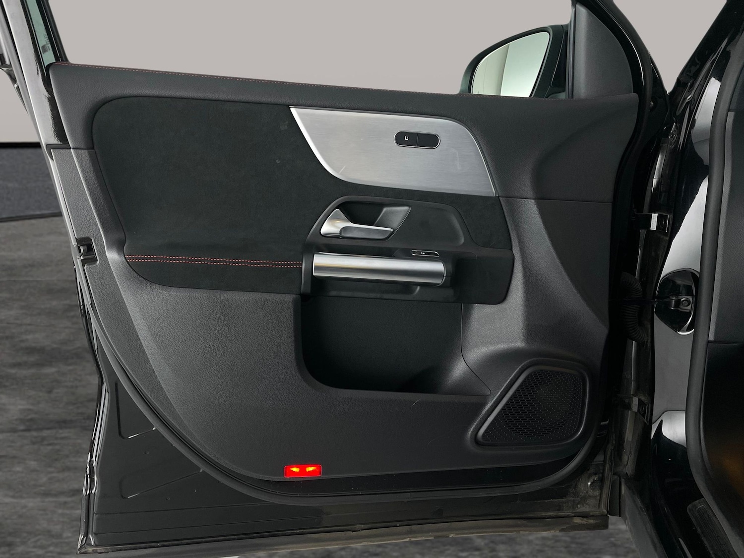 Used Mercedes-Benz EQA 2022 for sale - 76426136: Photo 44