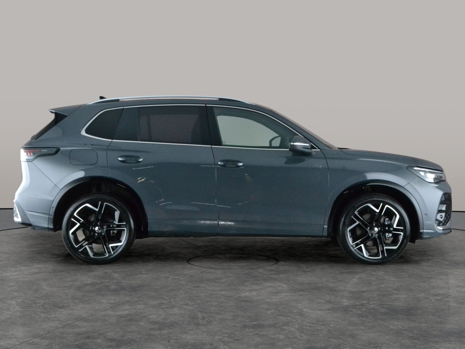 Used Volkswagen Tiguan 2025 for sale - 77872999: Photo 9