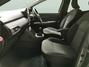 Used Dacia Sandero Stepway 2024 for sale - 76980526: Photo