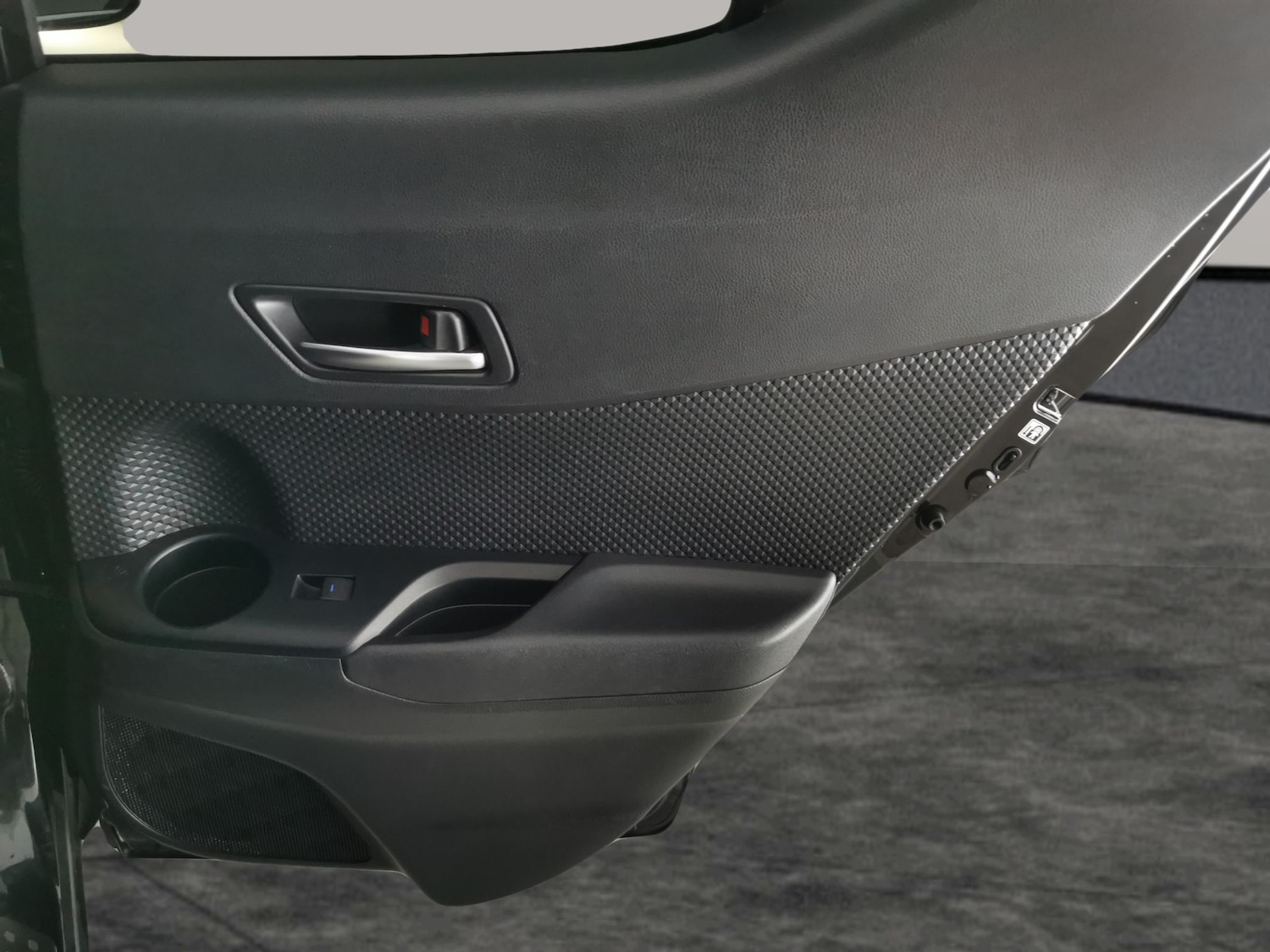 Used Toyota C-HR 2021 for sale - 76626136: Photo 28