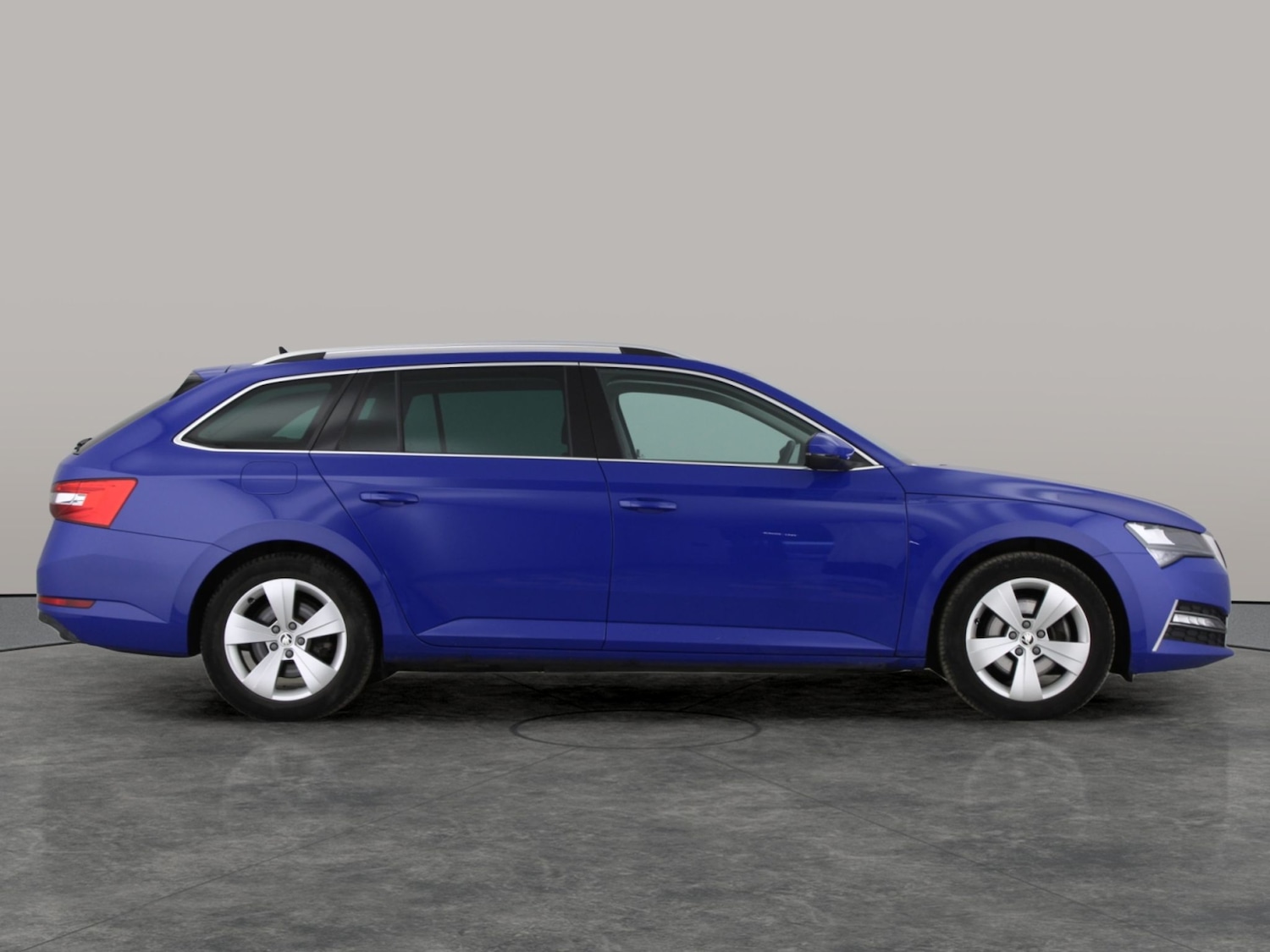 Used Skoda Superb 2021 for sale - 76494312: Photo 9